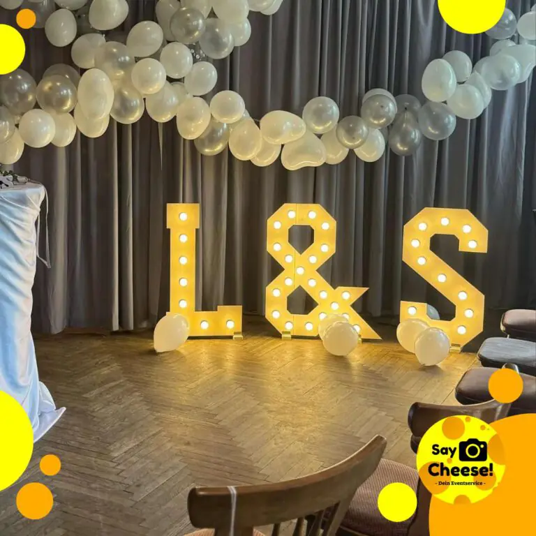 SayCheese XXL-Leuchtbuchstaben Leuchtmomente mieten